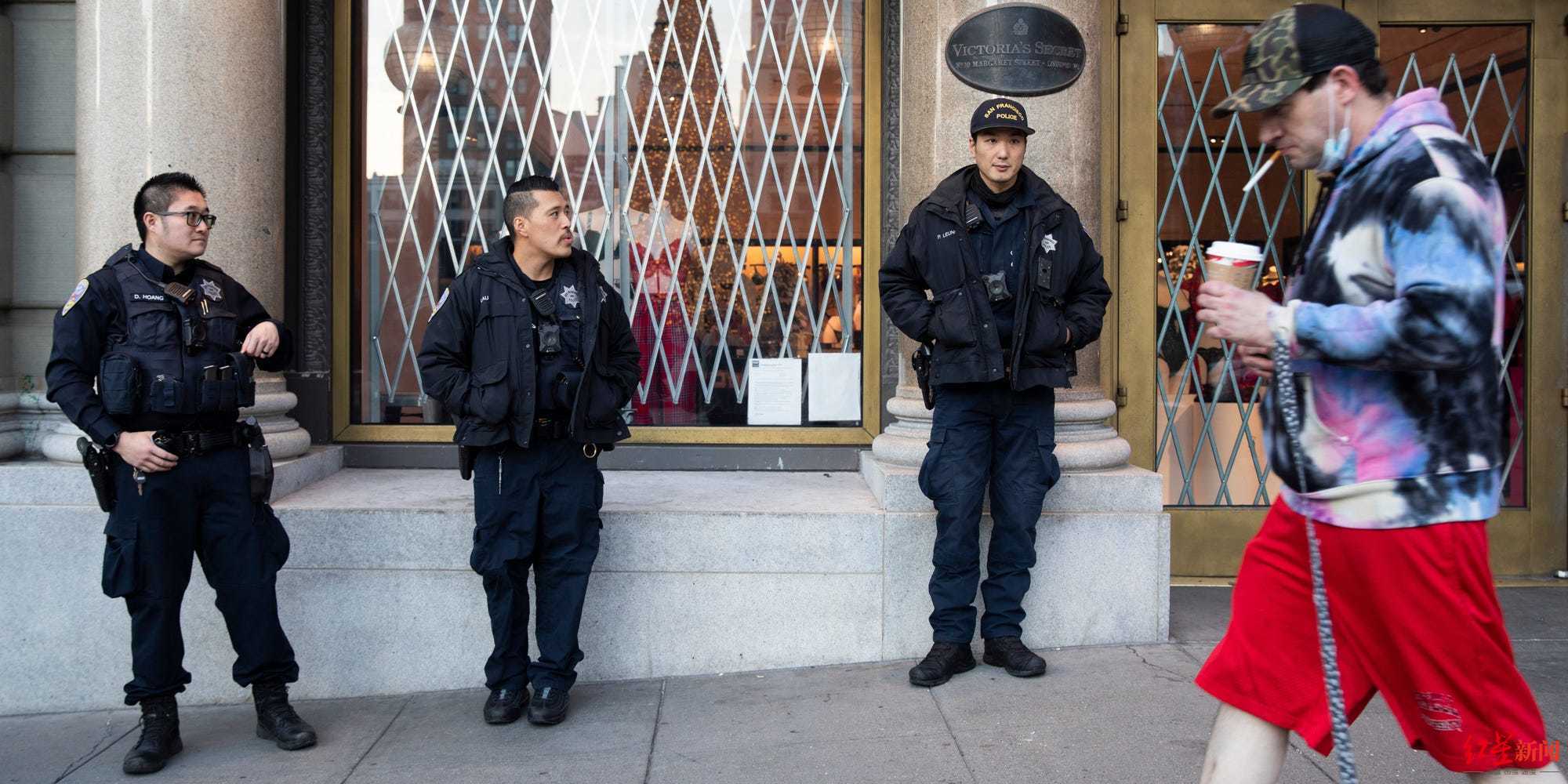 这一要求引起了广泛关注,旧金山警察局局长比尔·斯科特批评了餐厅的