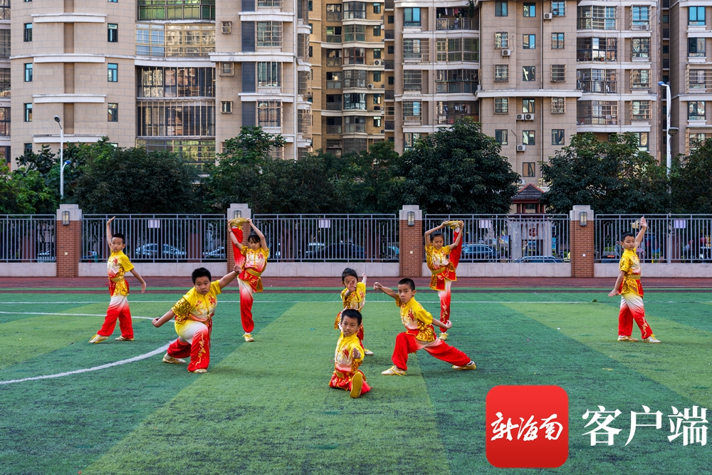 “双减”百日环岛行休闲区蓝鸢梦想 - Www.slyday.coM