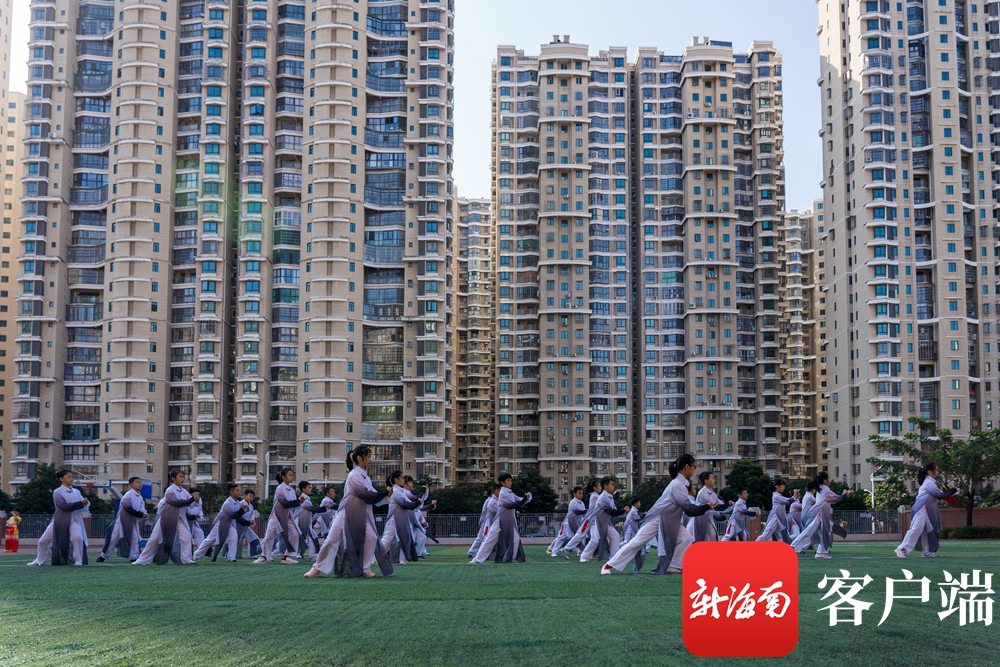 “双减”百日环岛行休闲区蓝鸢梦想 - Www.slyday.coM