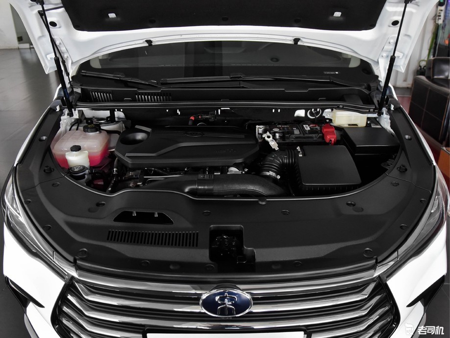 5t l4发动机,发动机最大功率是160马力,峰值扭矩是245牛·米,匹配6挡