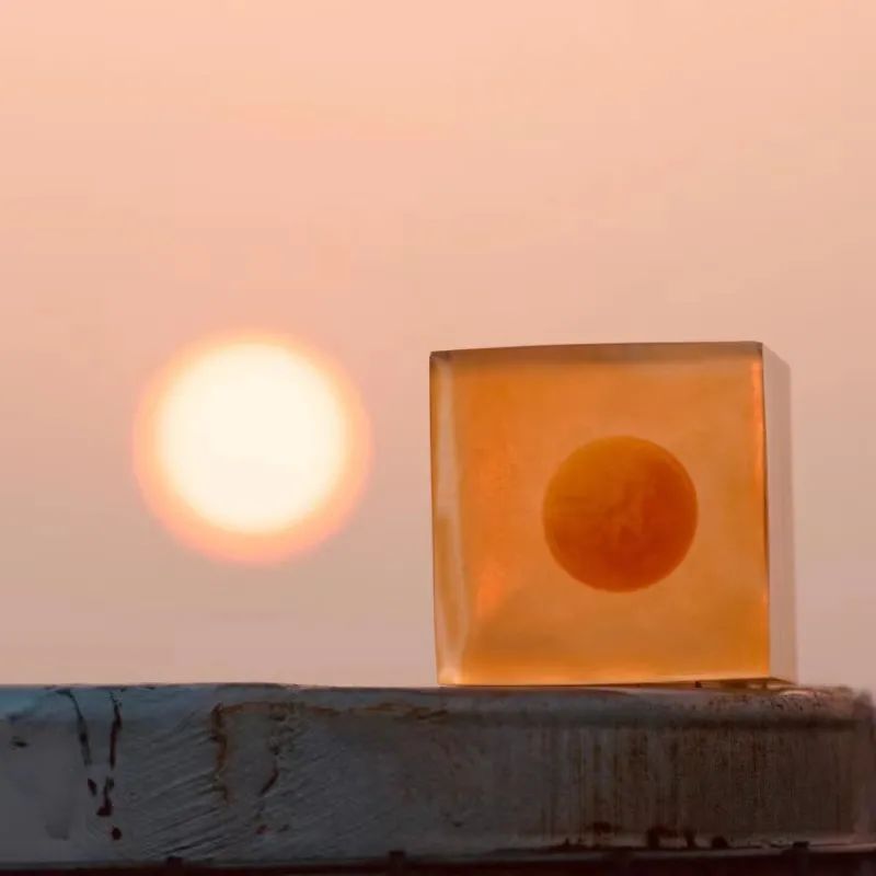 90后小伙靠“卖云”年入百万，一年寄出20w朵治愈4w人！休闲区蓝鸢梦想 - Www.slyday.coM