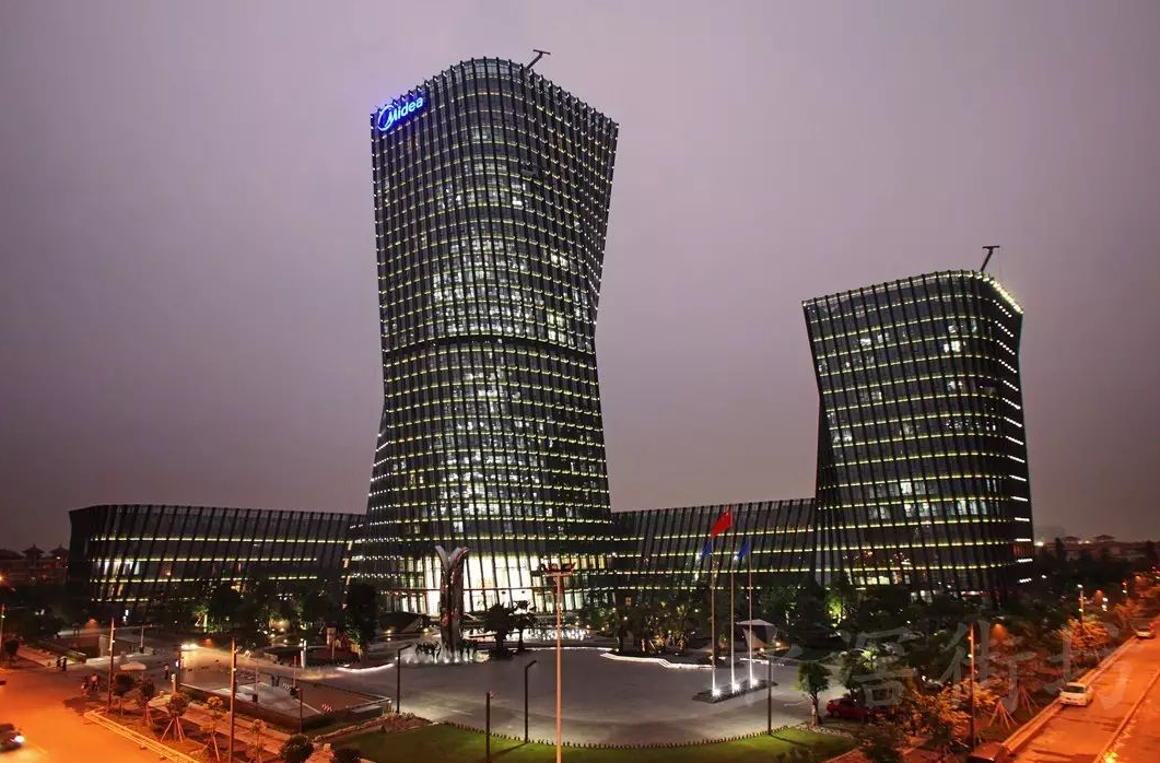 最后,留言说说你认为哪家企业大楼最漂亮?