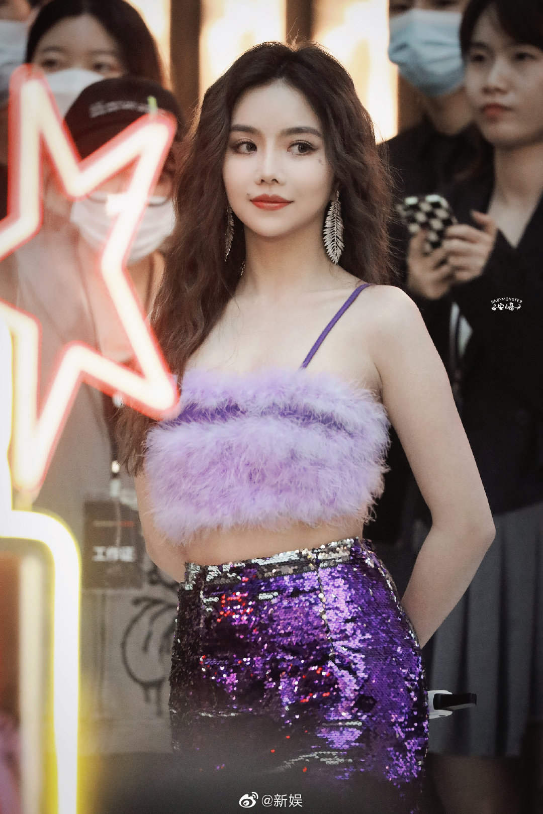 安崎1208上班图毛绒抹胸blingbling的半身裙