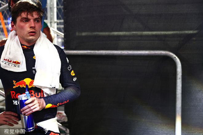 汉密尔顿挨批！前F1总裁：欺负维斯塔潘 成不了历史最佳休闲区蓝鸢梦想 - Www.slyday.coM