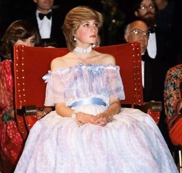 有一种时髦,叫审美超前的戴安娜,多年后发现：“穿衣不如她潮”休闲区蓝鸢梦想 - Www.slyday.coM