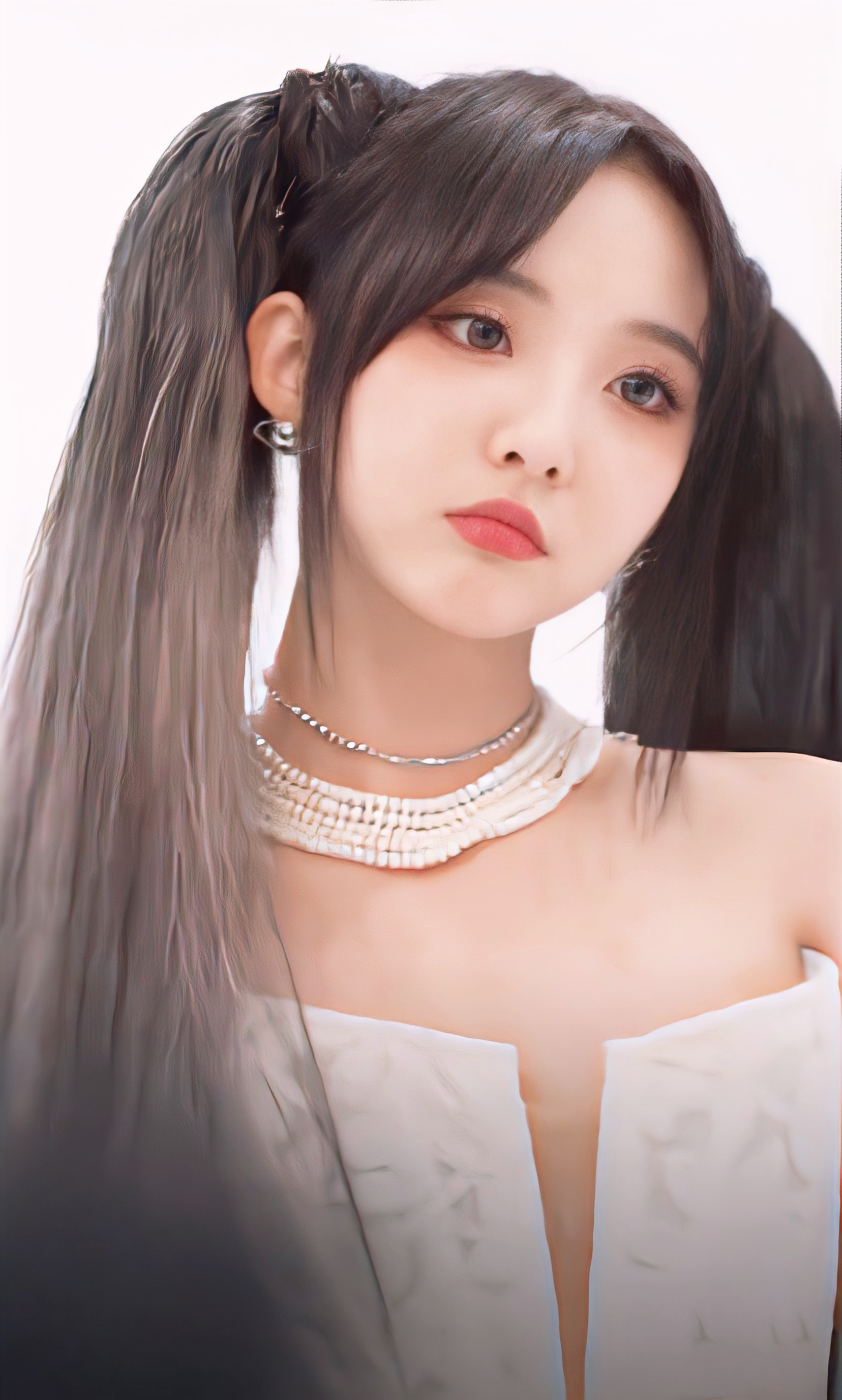 郑乃馨2060最新海报释出 双马尾 白色蓬蓬裙 未来感