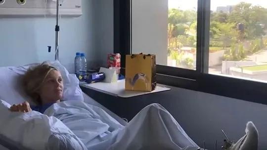 玩漂流附赠鳄鱼口惊险求生体验，18岁少女差点被咬断腿休闲区蓝鸢梦想 - Www.slyday.coM