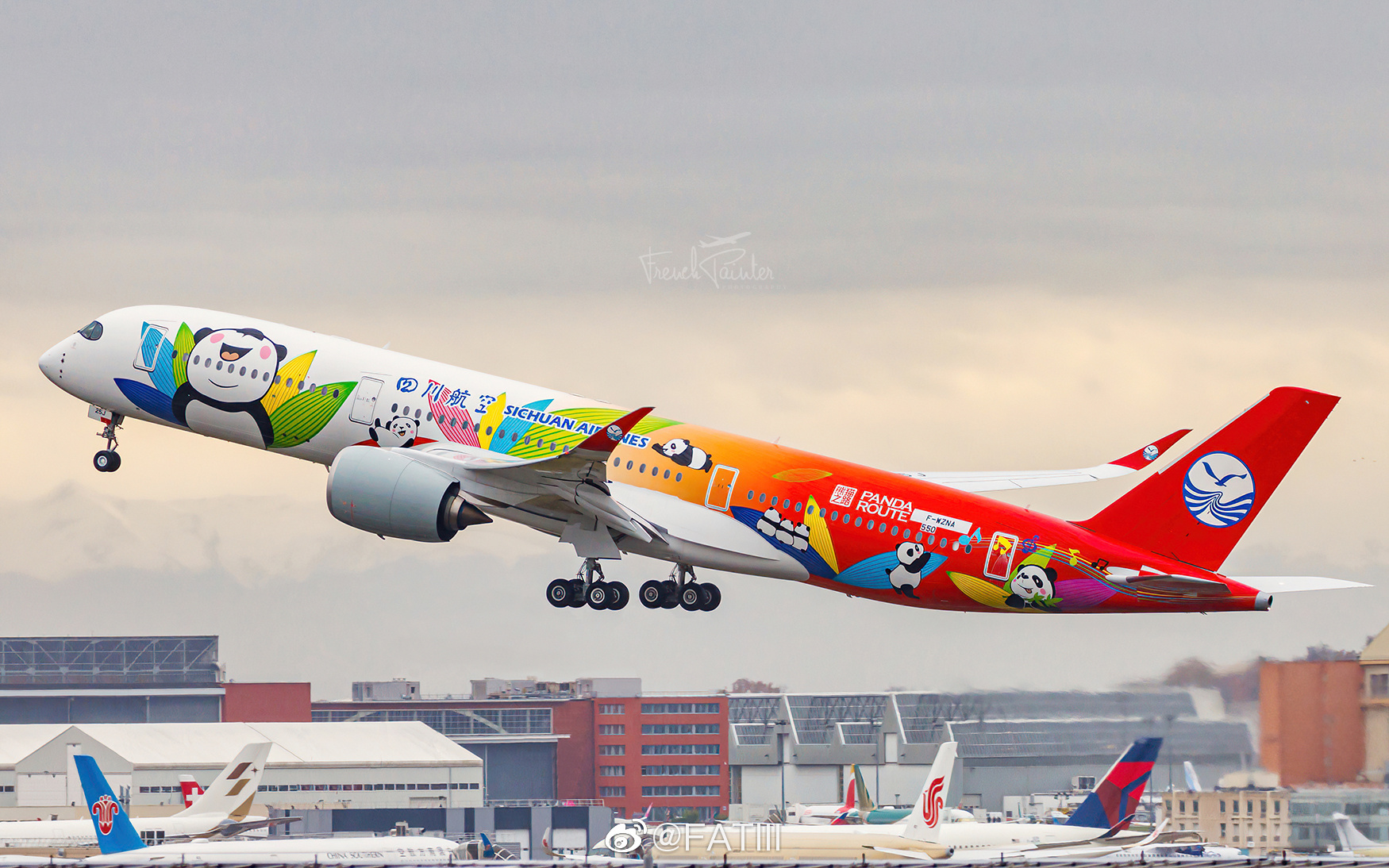 川航最新一架熊猫彩绘a350b325j稍早进行第二次试飞