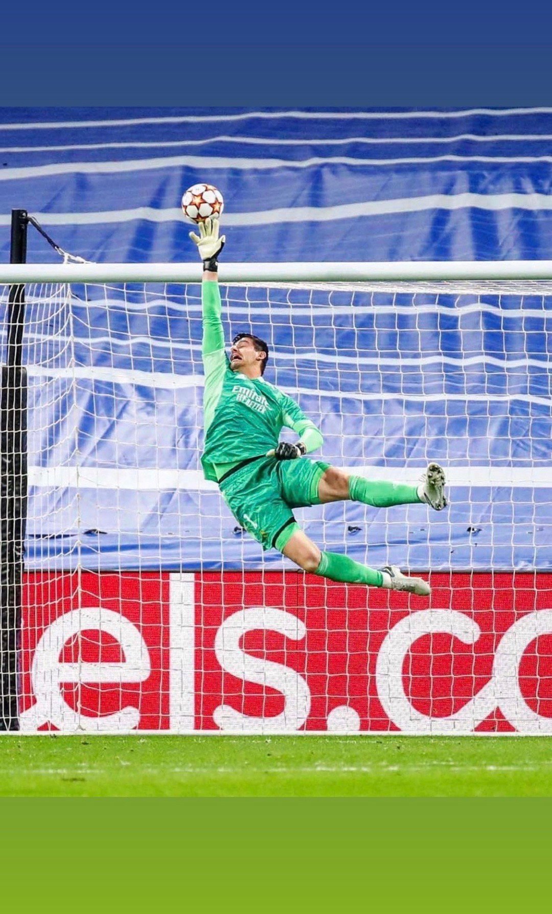 好久不见库尔图瓦的欠费照了