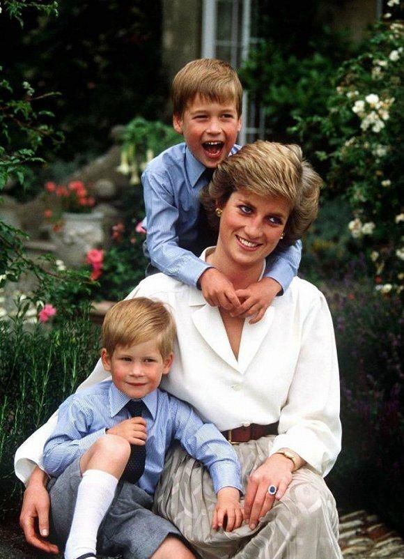 有一种时髦,叫审美超前的戴安娜,多年后发现：“穿衣不如她潮”休闲区蓝鸢梦想 - Www.slyday.coM