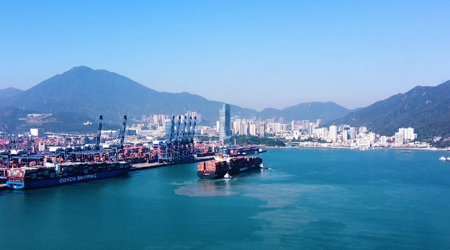 盐田港区东作业区集装箱码头开工 深圳建设港口型国家物流枢纽迈出重要一步_新浪新闻