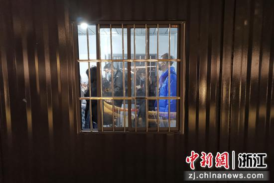 浙江三起疫情累计阳性18例 浙江省人民医院核酸检测点排起长队休闲区蓝鸢梦想 - Www.slyday.coM