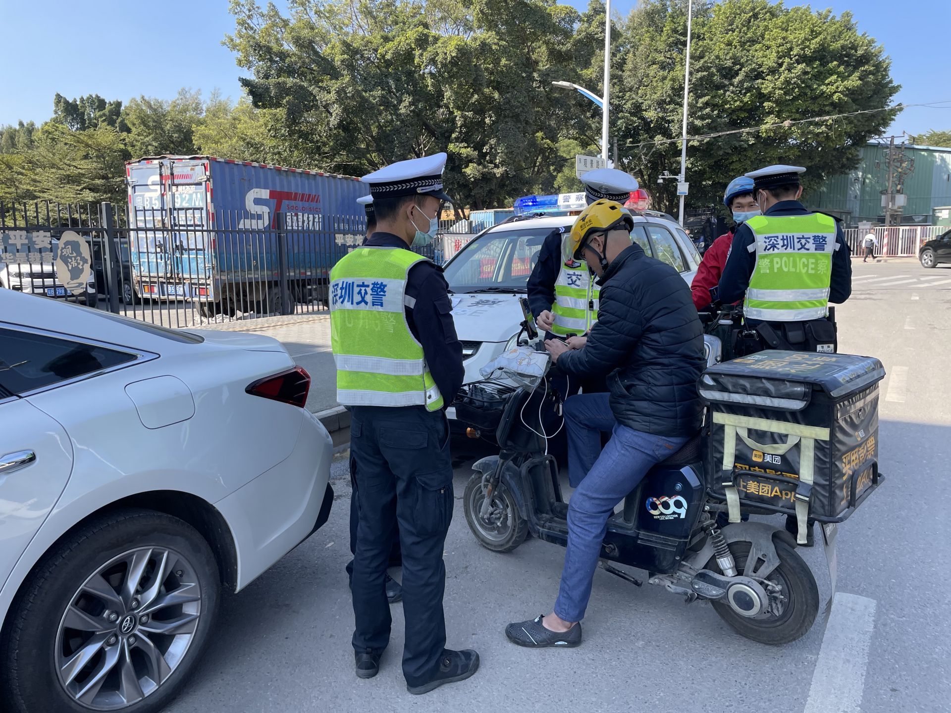 深圳电动自行车专项整治正在进行中|交警|深圳市_新浪新闻