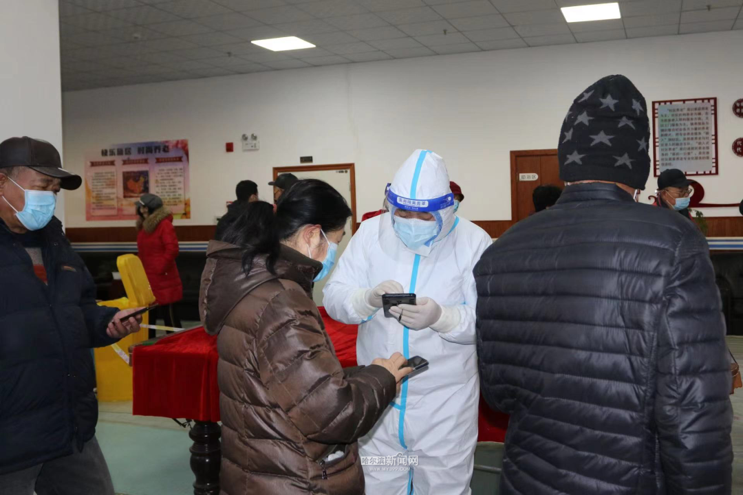 第四轮全员核酸检测有序进行