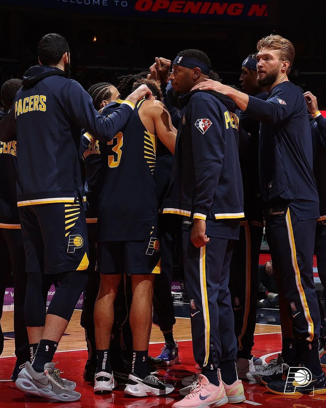 疯了吧！全队大清洗！老大老二被甩卖！直接原地解体……休闲区蓝鸢梦想 - Www.slyday.coM