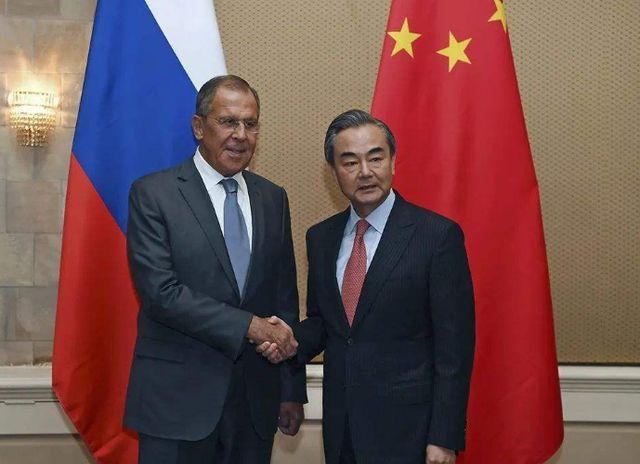 安的什么心？美国邀请立陶宛、台湾等110国开峰会，排除中俄休闲区蓝鸢梦想 - Www.slyday.coM