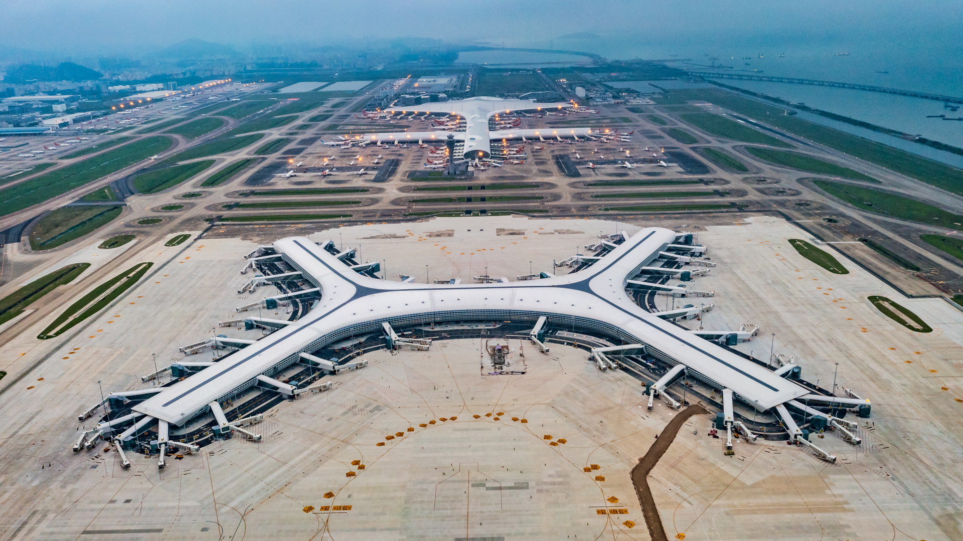 温馨舒适时尚科技的机场卫星厅建设过程中还有很多黑科技