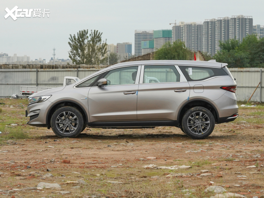 1458万元起售吉利嘉际白金款phev上市