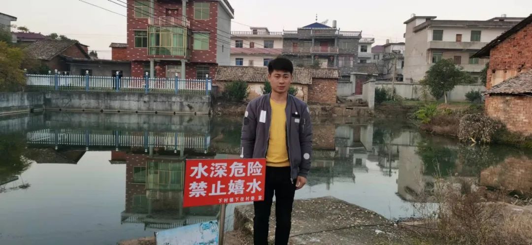 你“冲”下去的样子真帅！休闲区蓝鸢梦想 - Www.slyday.coM