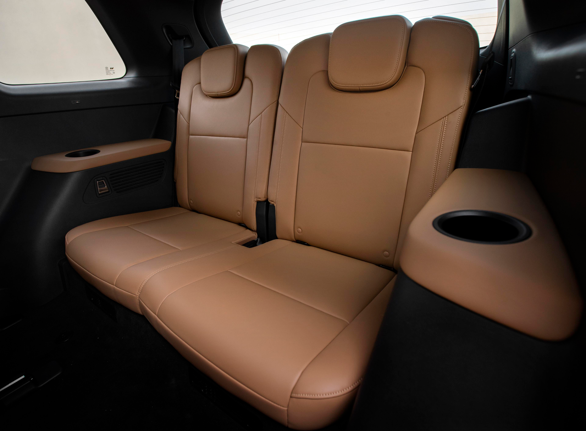 2021款理想one空间大油耗低月销13万辆