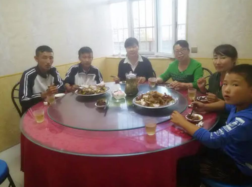 同样是亲戚，“姑妈”和“姨妈”孩子和谁更亲？关键还得看这2点|姑妈|姨妈|亲戚_新浪新闻