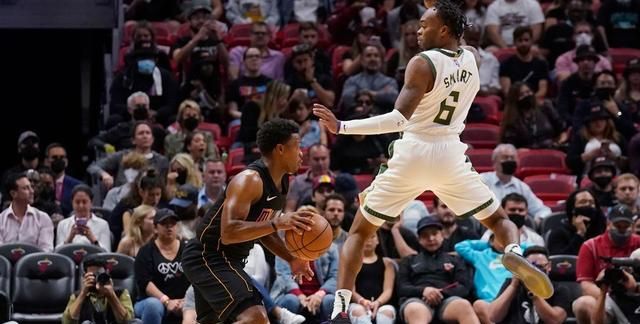 铜墙铁壁!轰下15+7+8一人撑起一套体系,36岁老将用实力证明价值休闲区蓝鸢梦想 - Www.slyday.coM