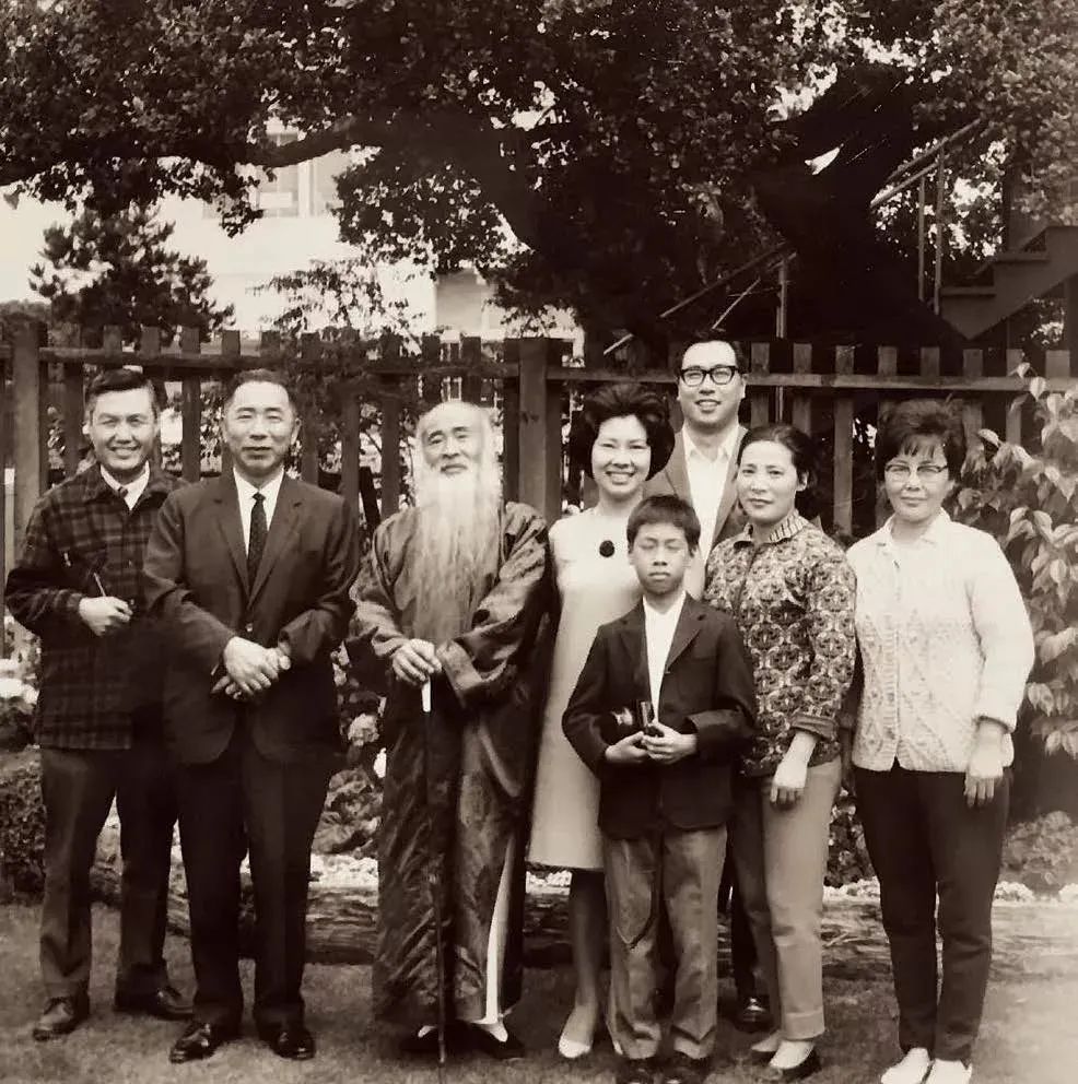 张大千把女儿同学变成了妻子，不料两人的儿子，却成了人间悲剧休闲区蓝鸢梦想 - Www.slyday.coM