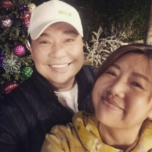 曾被误认是一对!梅小惠与阮兆祥相聚开心合影:是彼此的阳光