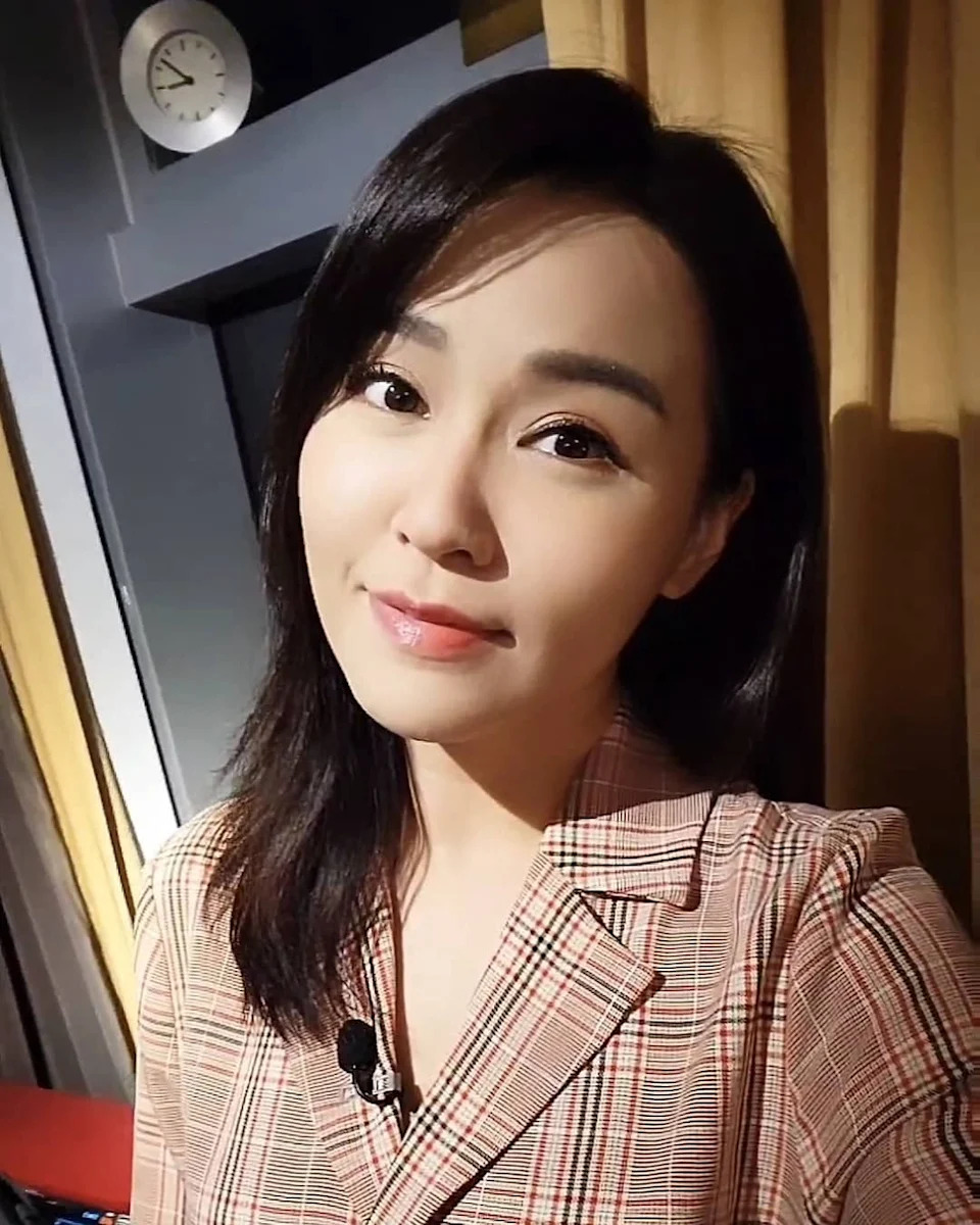 港姐黄颖君突然宣布离巢已入职新单位月薪6万抵tvb半年薪资