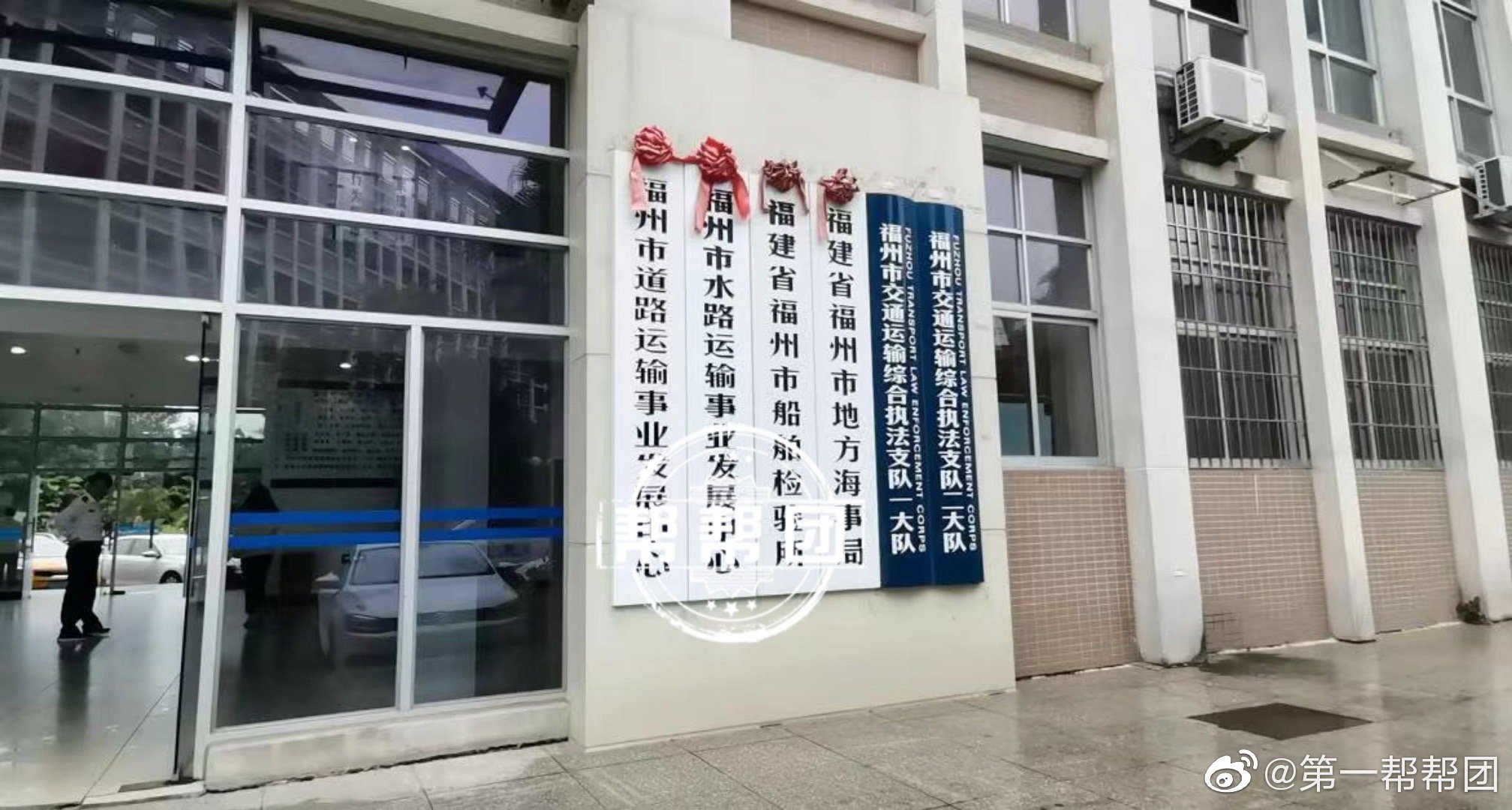 出租车未达报废年限被限制经营,的哥:这是变相报废休闲区蓝鸢梦想 - Www.slyday.coM 出租车未达报废年限被限制经营,的哥:这是变相报废休闲区蓝鸢梦想 - Www.slyday.coM