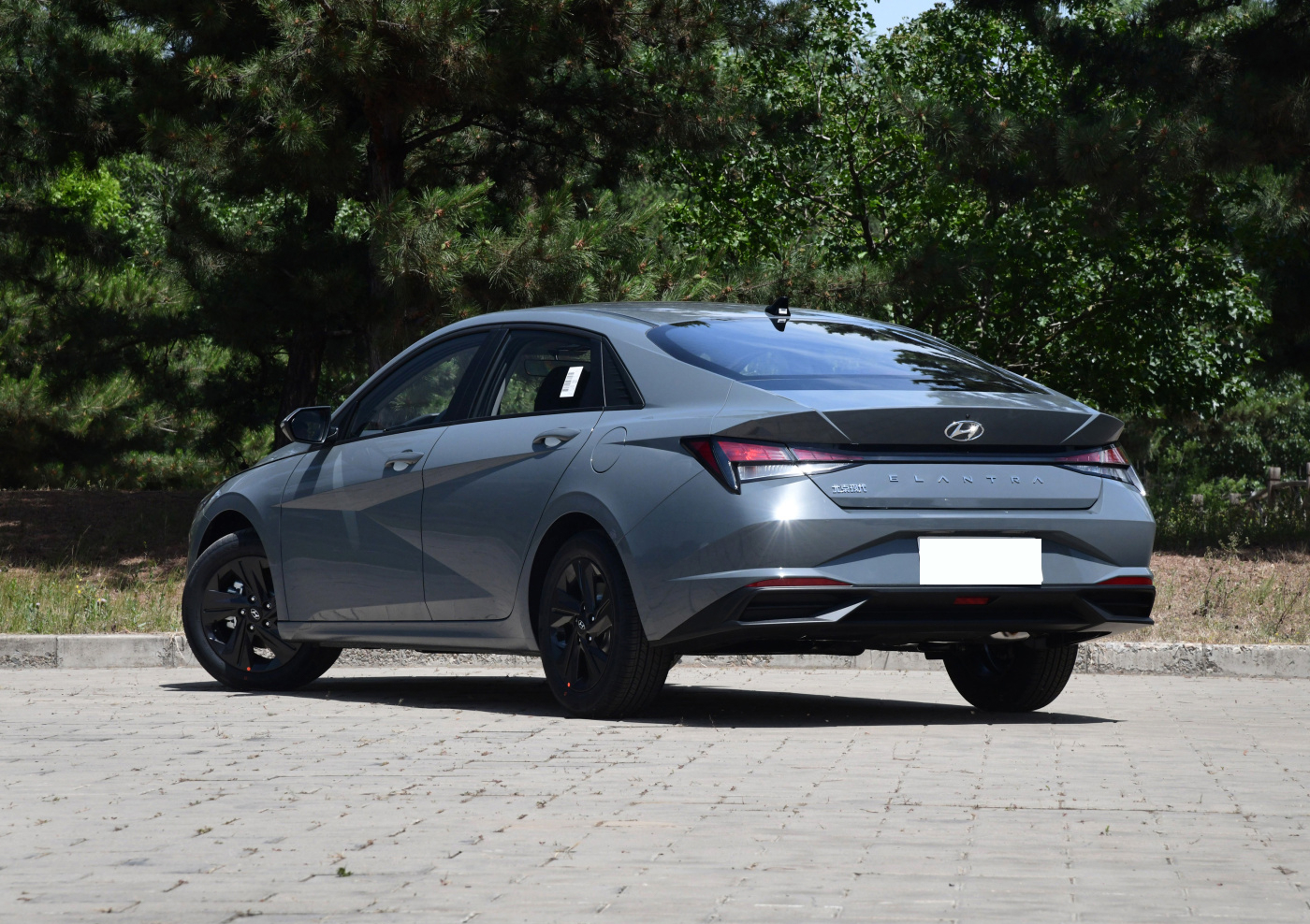 万买台合资家轿,还是自动挡,日常代步足够,带你看现代伊兰特-新浪汽车