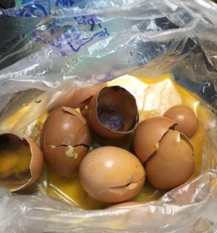 每天吃鸡蛋的人和不吃鸡蛋的人相比,4个差距显而易见,不妨了解|臭鸡蛋