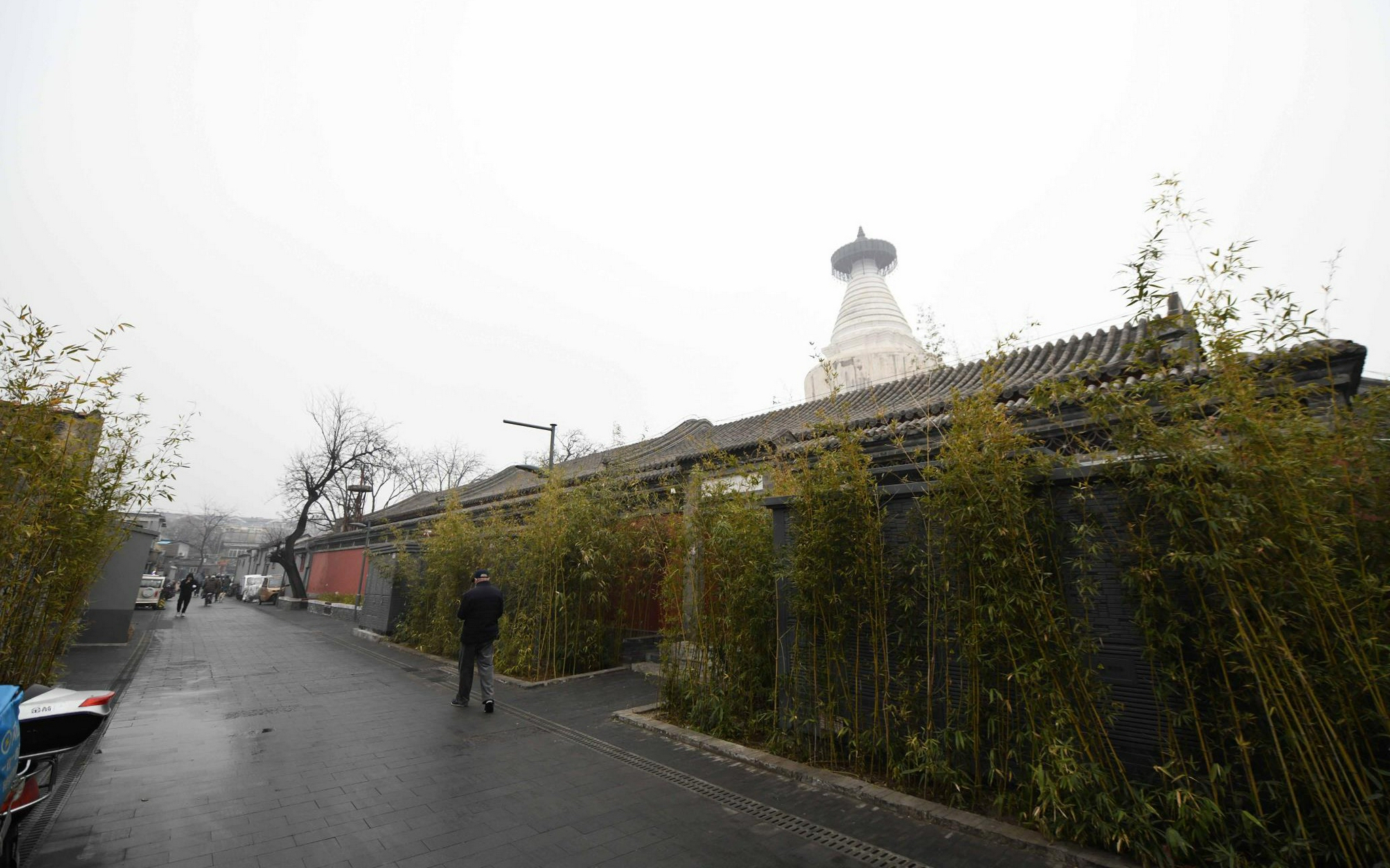 旧貌换新颜,老城更新减量改造后的白塔寺宫门口东西岔胡同亮相|新京报