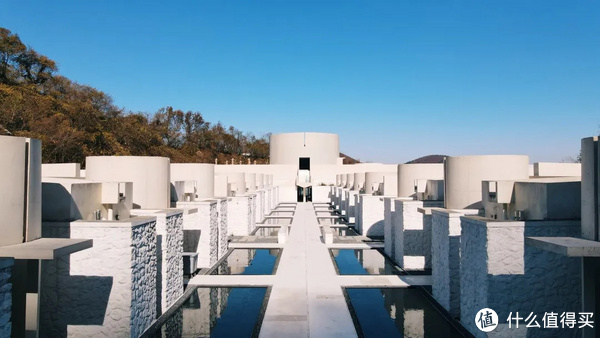 国内高颜值的小众温泉酒店，这家得有姓名！休闲区蓝鸢梦想 - Www.slyday.coM