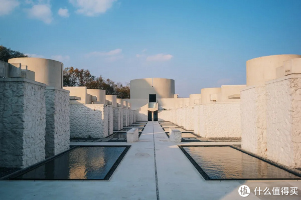 国内高颜值的小众温泉酒店，这家得有姓名！休闲区蓝鸢梦想 - Www.slyday.coM