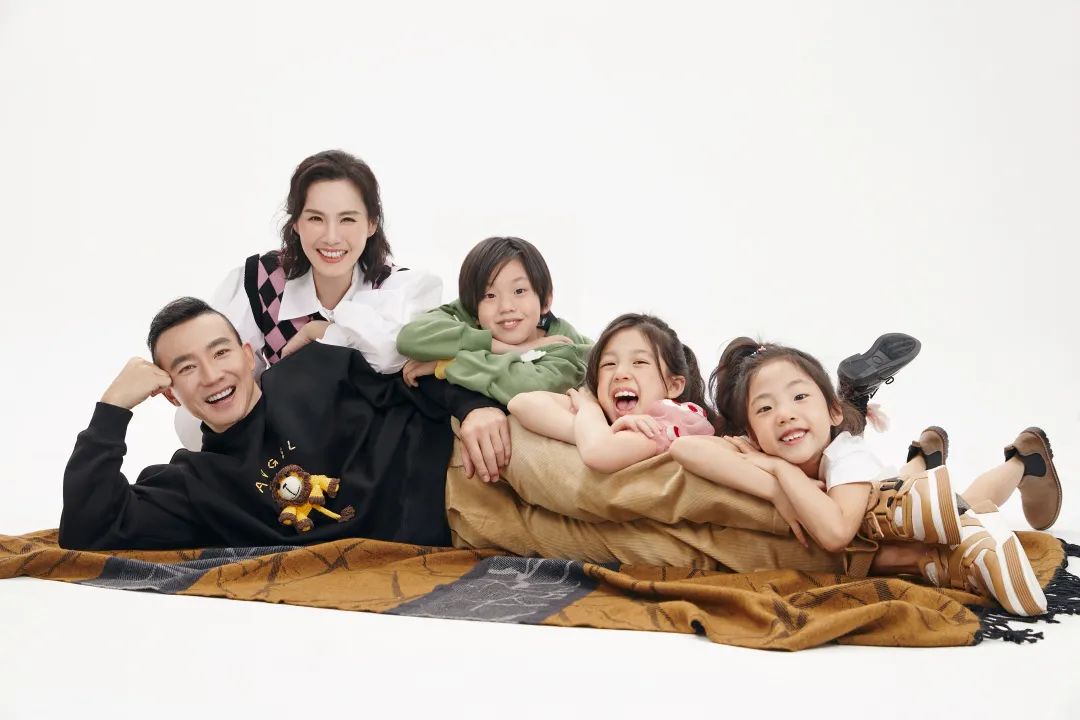 王婉霏&刘畊宏&刘宇恩&刘宇芙&刘宇姗王婉霏,主持人,演员.