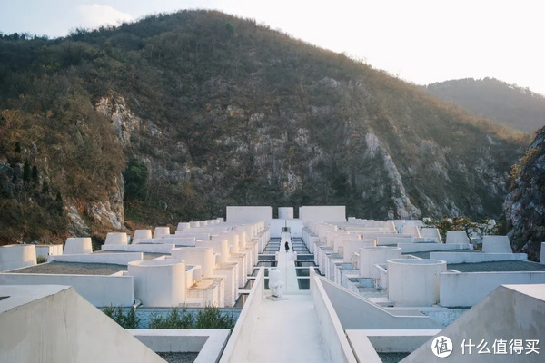 国内高颜值的小众温泉酒店，这家得有姓名！休闲区蓝鸢梦想 - Www.slyday.coM