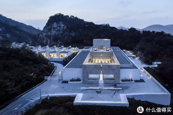 国内高颜值的小众温泉酒店，这家得有姓名！休闲区蓝鸢梦想 - Www.slyday.coM