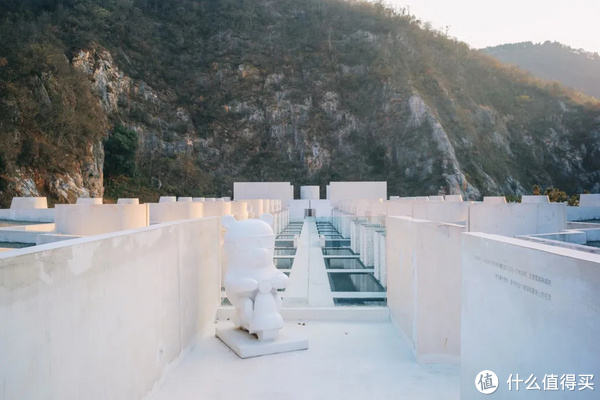 国内高颜值的小众温泉酒店，这家得有姓名！休闲区蓝鸢梦想 - Www.slyday.coM