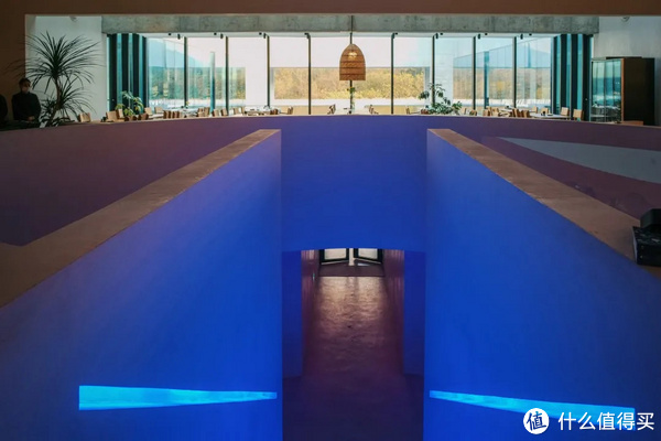 国内高颜值的小众温泉酒店，这家得有姓名！休闲区蓝鸢梦想 - Www.slyday.coM