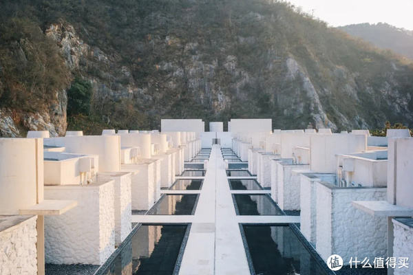 国内高颜值的小众温泉酒店，这家得有姓名！休闲区蓝鸢梦想 - Www.slyday.coM