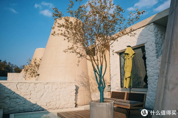 国内高颜值的小众温泉酒店，这家得有姓名！休闲区蓝鸢梦想 - Www.slyday.coM