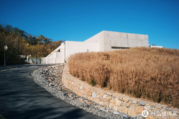 国内高颜值的小众温泉酒店，这家得有姓名！休闲区蓝鸢梦想 - Www.slyday.coM