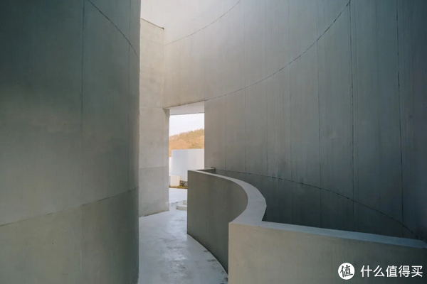 国内高颜值的小众温泉酒店，这家得有姓名！休闲区蓝鸢梦想 - Www.slyday.coM