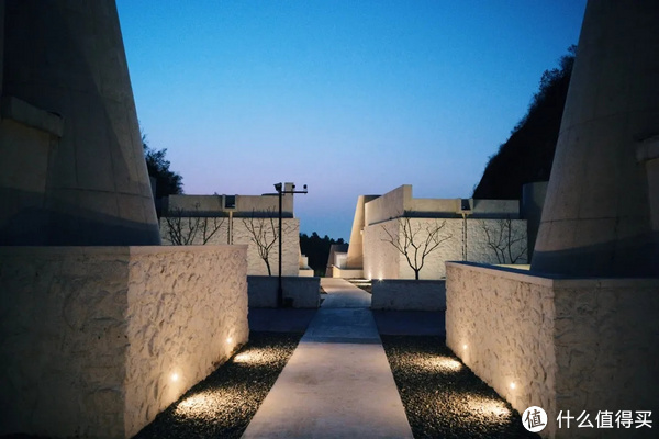 国内高颜值的小众温泉酒店，这家得有姓名！休闲区蓝鸢梦想 - Www.slyday.coM