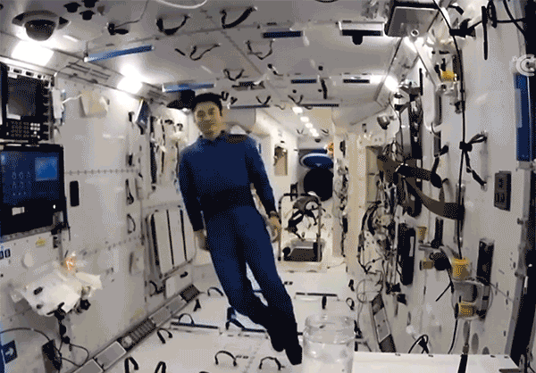 “天宫课堂”第一课，精华来了休闲区蓝鸢梦想 - Www.slyday.coM