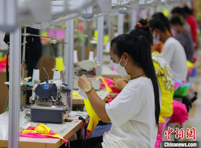 走访柬埔寨制衣厂产量恢复至疫前水平