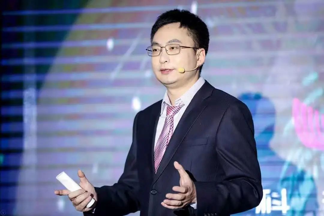 演讲嘉宾俞扬:《当ai走出游戏》| 摄影:vphoto作者:俞扬监制:吴欧策划