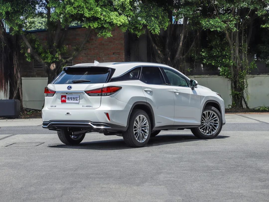 不到30万就买v6大排量自吸这些车开着底气十足超顺滑未来可能要绝版