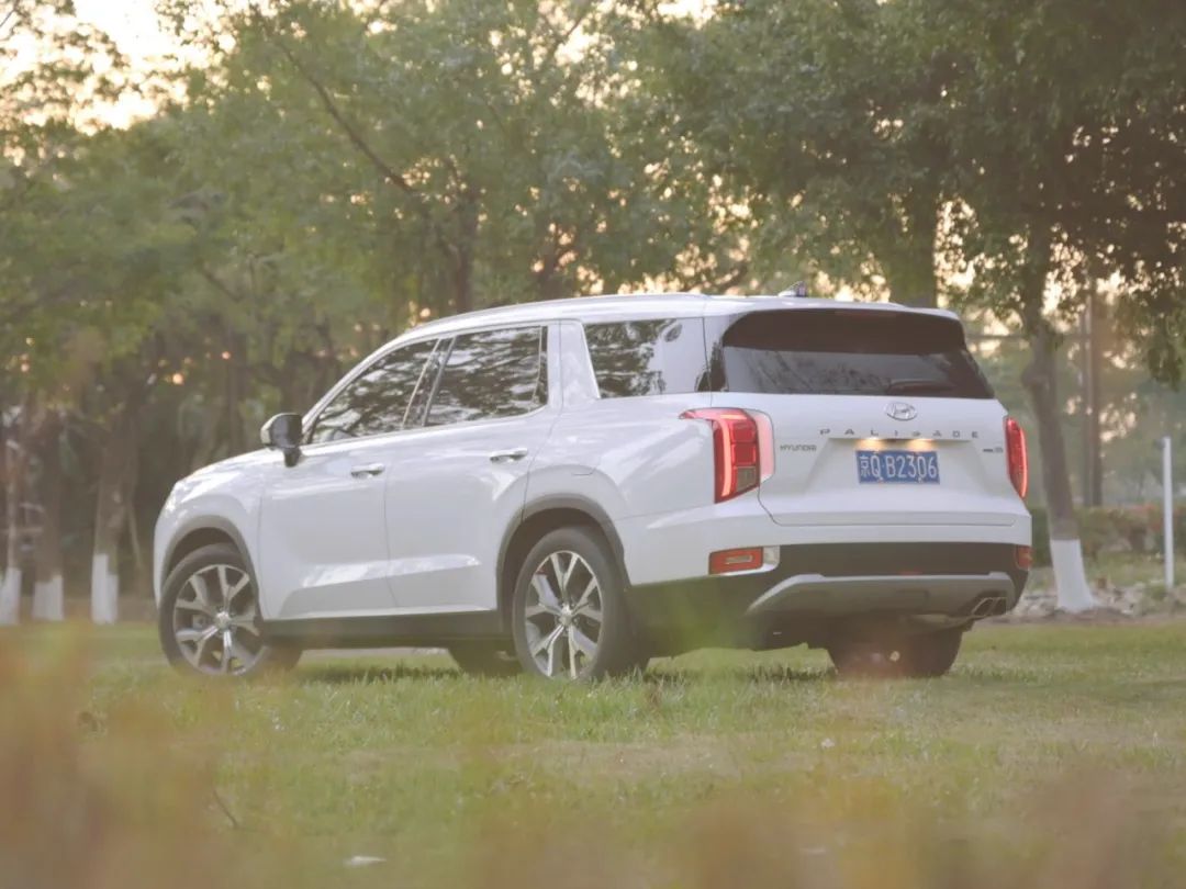 不到30万就买V6大排量自吸？这些车开着底气十足，超顺滑，未来可能要绝版！